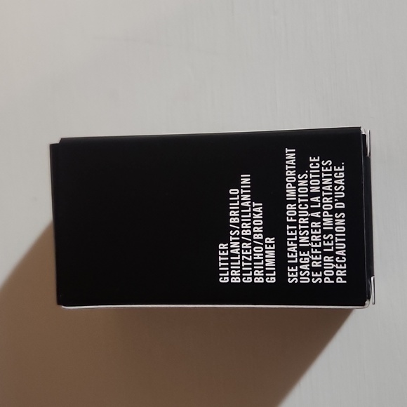 MAC Green Glitter Brilliants - Picture 4 of 7